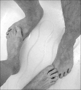 hm_feet_jlh shower feet